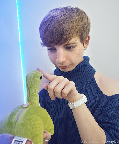 Fawnykid buena estrella porno imagen