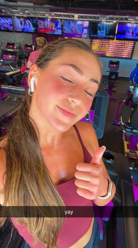 Jenna Sinatra buen modelo archivo