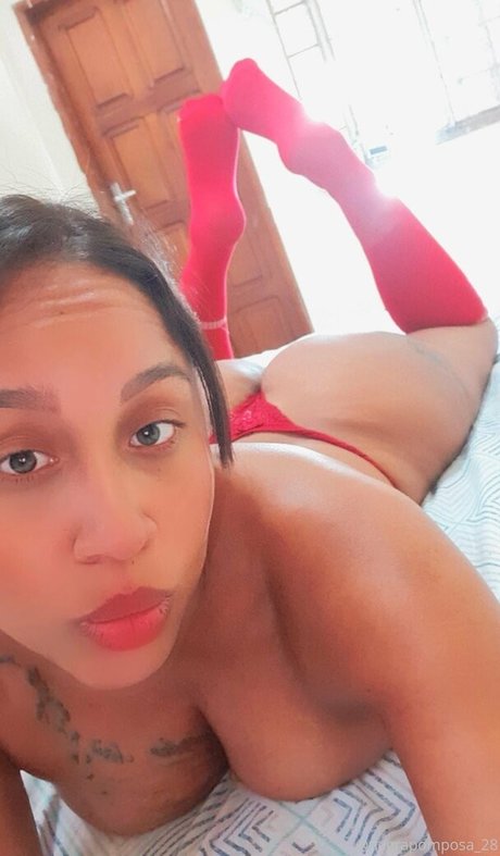 negrapomposa 28 modelo imágenes