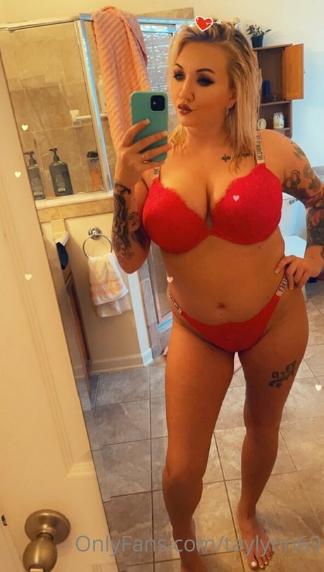 iamurdaddysfavorite actriz erótica foto