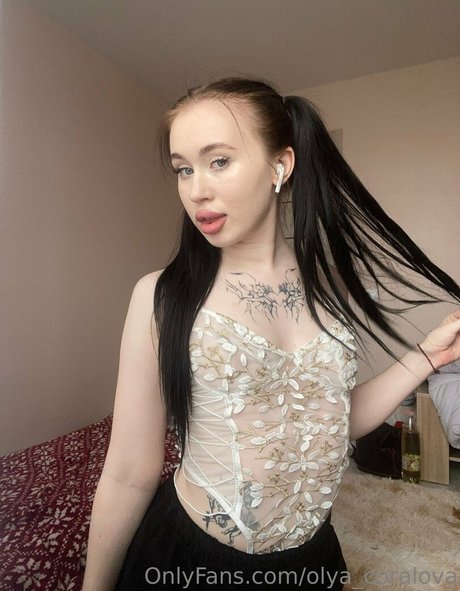 olya coralova actriz caliente imágenes