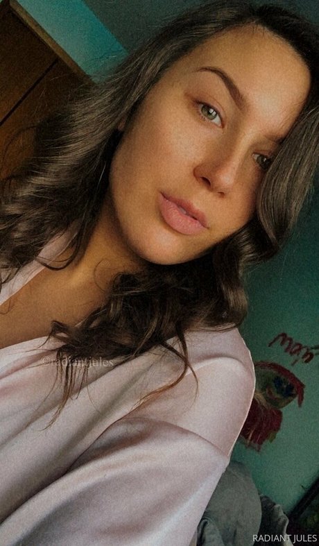 RadiantJules estrella porno caliente galería