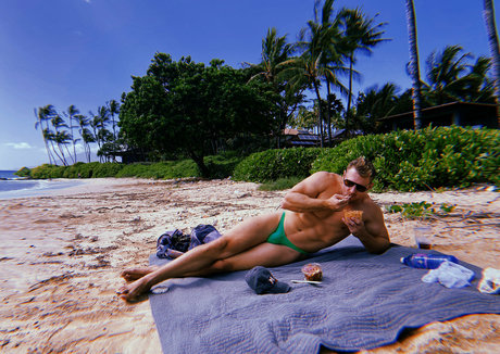 codydealfree actriz desnuda galerías