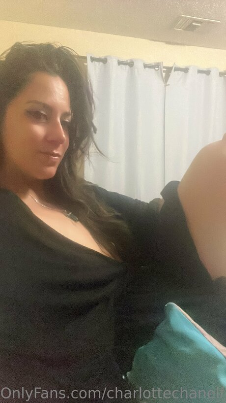 Charlottechanelfree estrella libre galerías