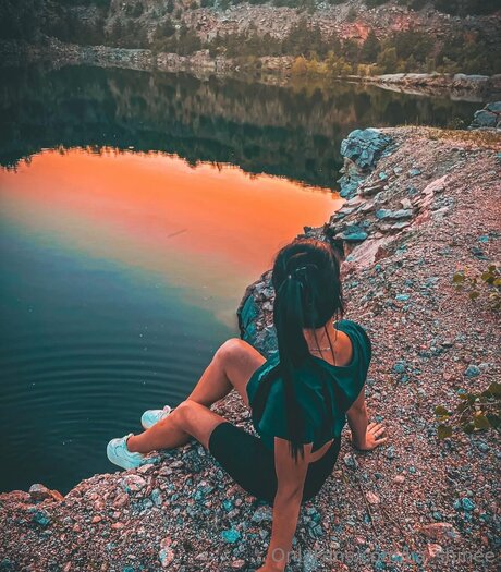 Shine Lia estrella erótica galería