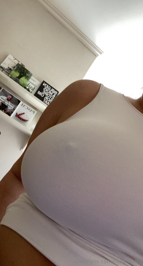 Hellexox95 hermosa estrella porno fotos