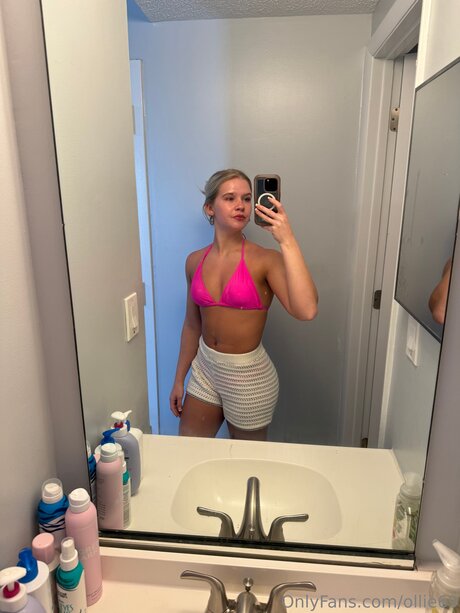 onlyfans de chicas góticas de grandes tetas sexo exclusivo imágenes