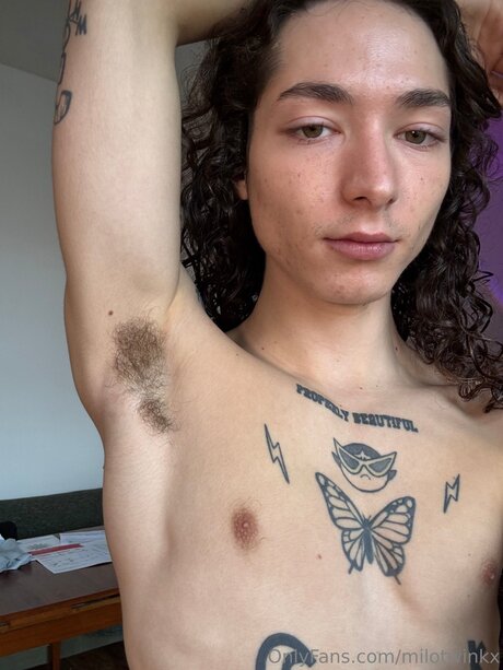 Milotwinkx modelo caliente archivo