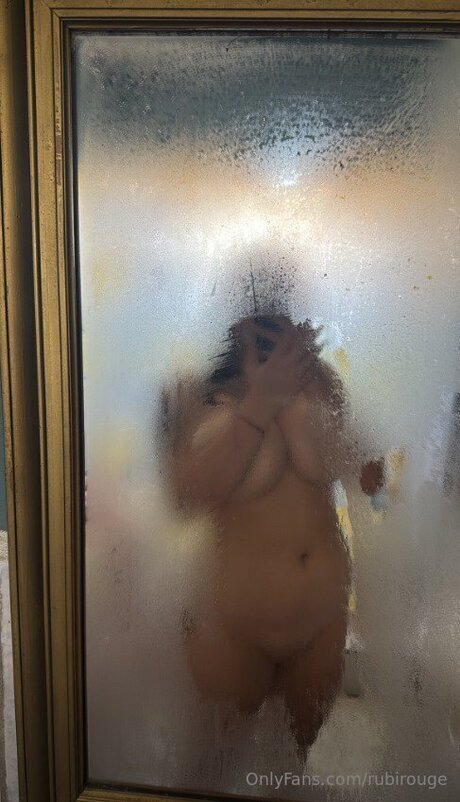 Rubirouge bonita modelo archivo