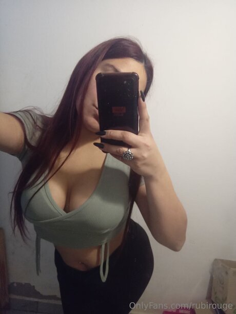 Rubirouge hermosa estrella porno archivo