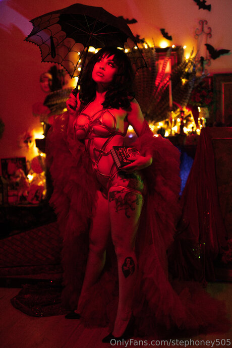 enana de ébano onlyfans gratis galería