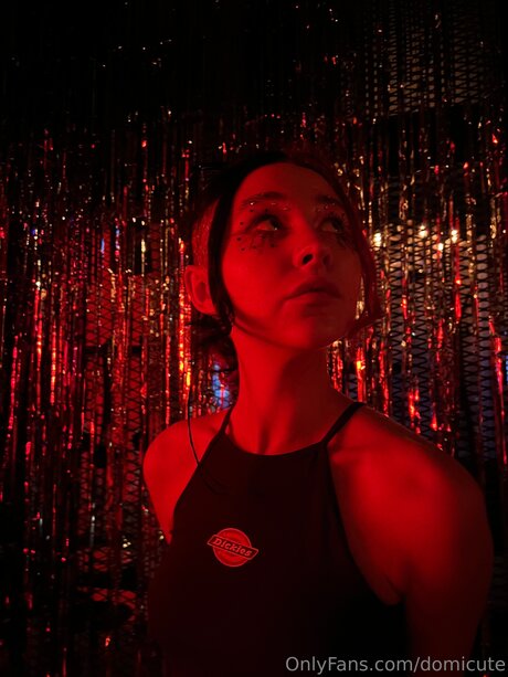 Domicute modelo bonita foto