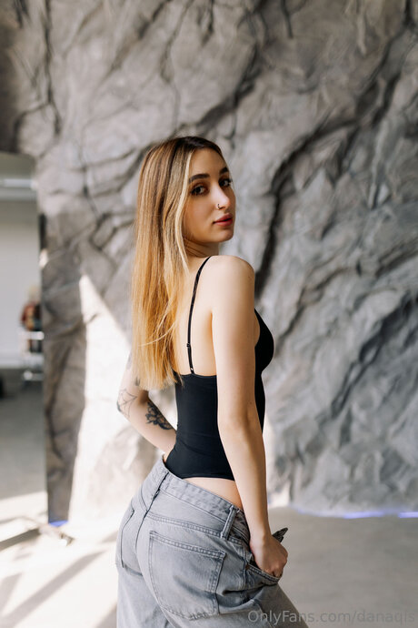 Danaqis estrella porno perfecta imagen