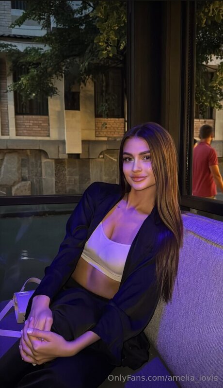 Amelia Lovis modelo pornografico archivo