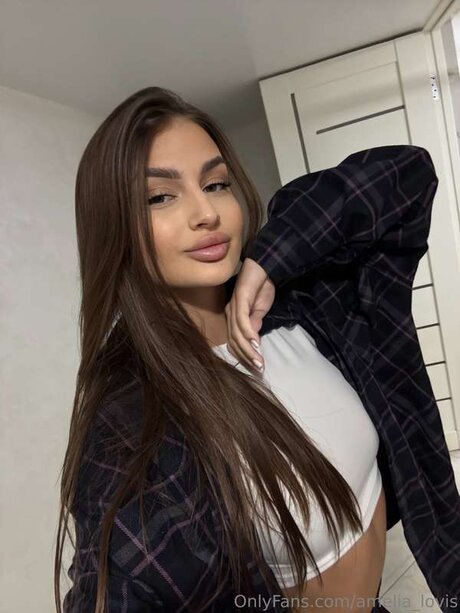 Amelia Lovis estrella perfecta imagen