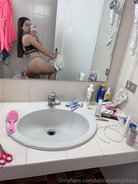 Latinabarbytiktok hermosa estrella porno archivo