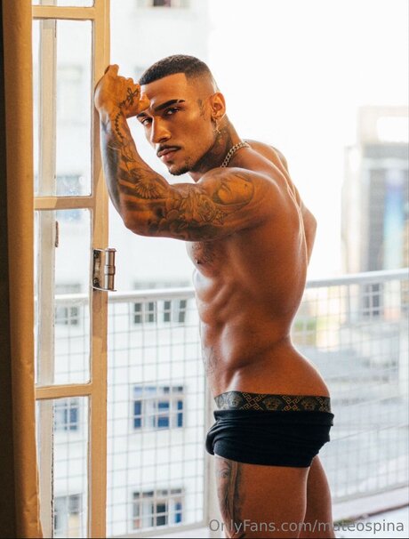 Mateospina hermosa modelo galería