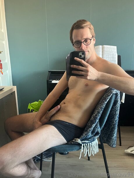 Nordicguy94 estrella adulta imágenes