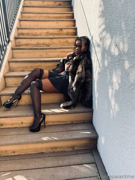 Rightwhereuwantme estrella porno hermosa fotos