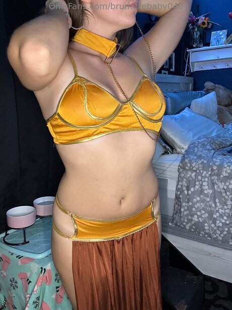 Brunettebaby040 modelo atractivo fotos