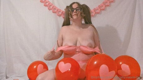 Naturally Naomi Free modelo imagen