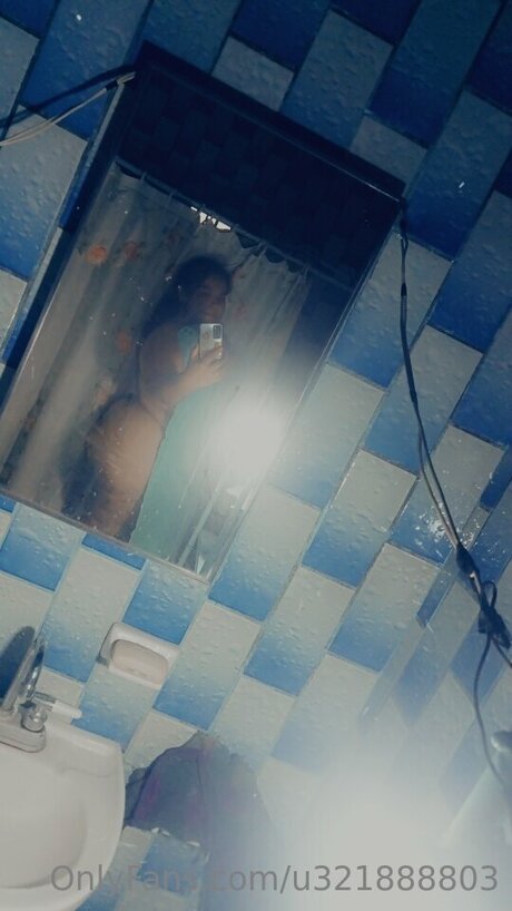 U321888803 estrella porno desnuda foto