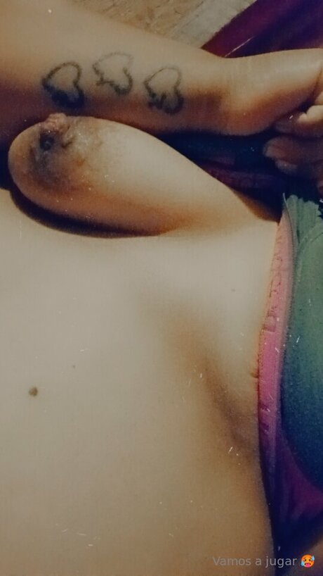 U321888803 modelo desnuda imágenes