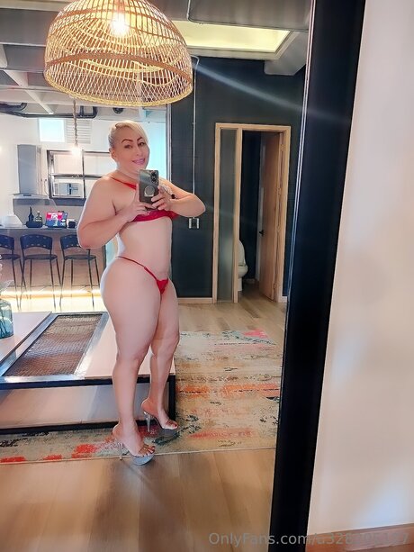 U328205107 desnudos de estrellas porno recopilación