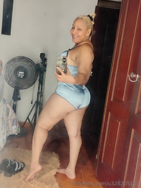 U328205107 modelo erótico recopilación