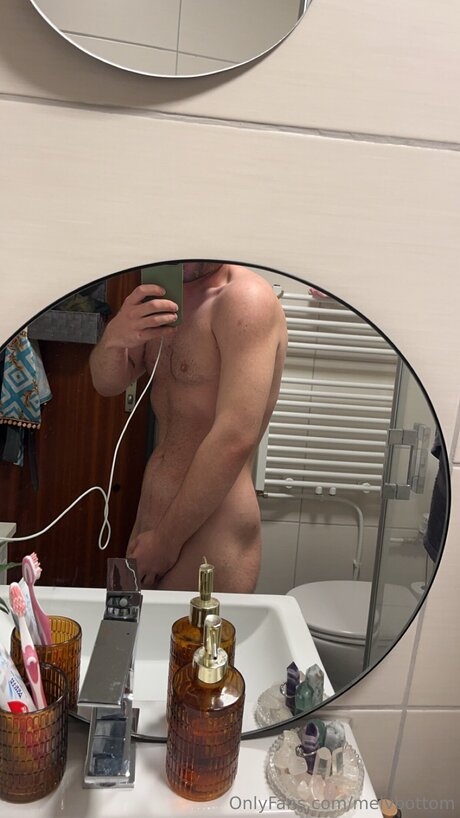 Melvbottom modelo porno imagen