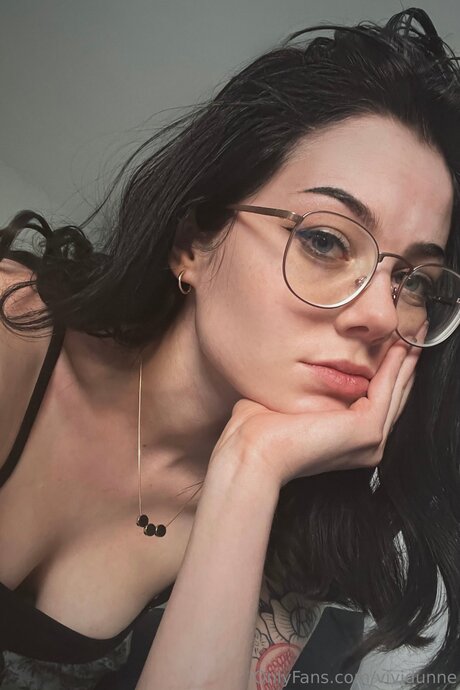 Vividunne modelo hermosa galerías