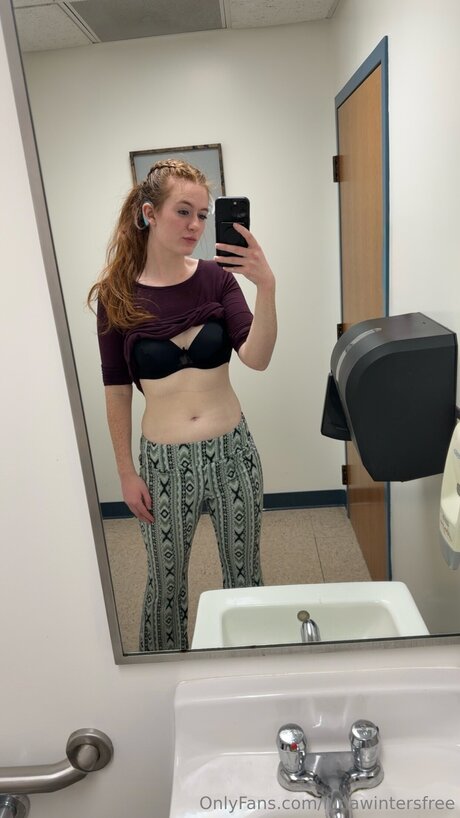 Lunawintersfree estrella sexy imágenes