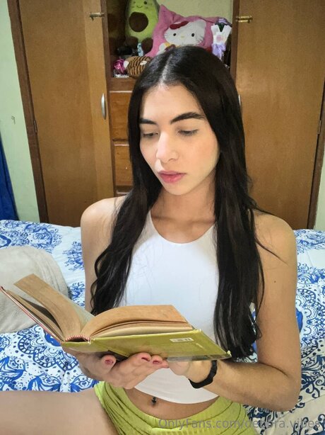 Debora Vibes modelo adulto fotos