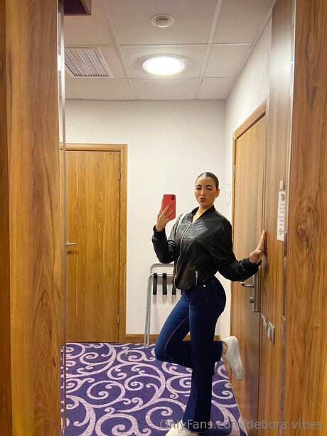 Debora Vibes estrella hermosa archivo