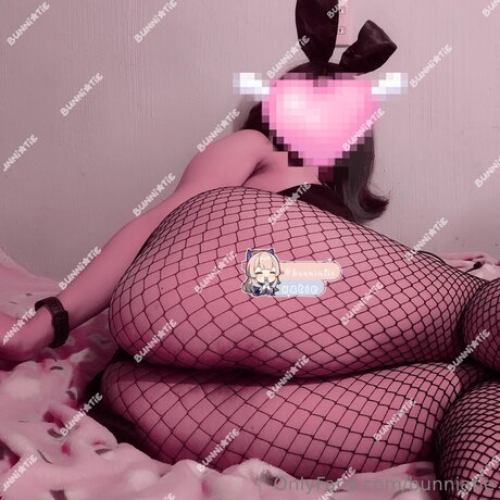 Bunniatie actriz de desnudos imagen