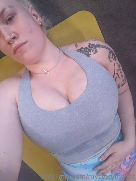 Mysterymullet modelo bonita galerías