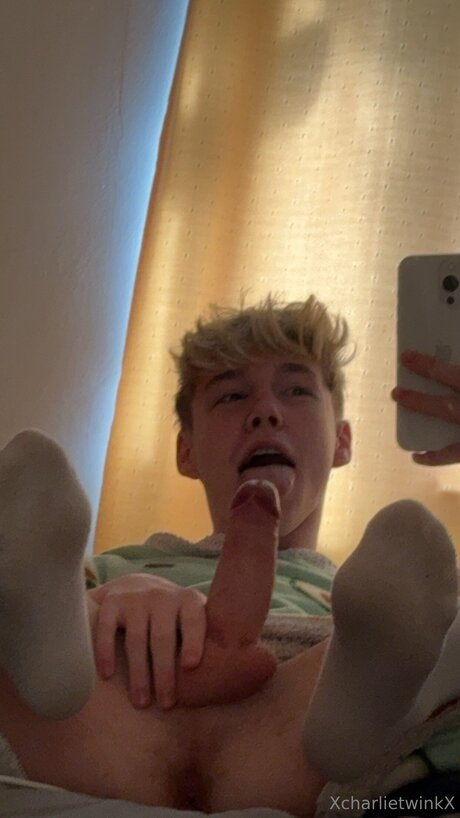 Xcharlietwinkx actriz porno imágenes