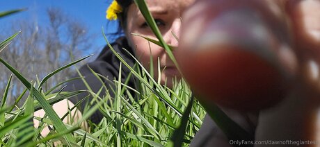 Dawnofthegiantess estrella porno bonita imagen