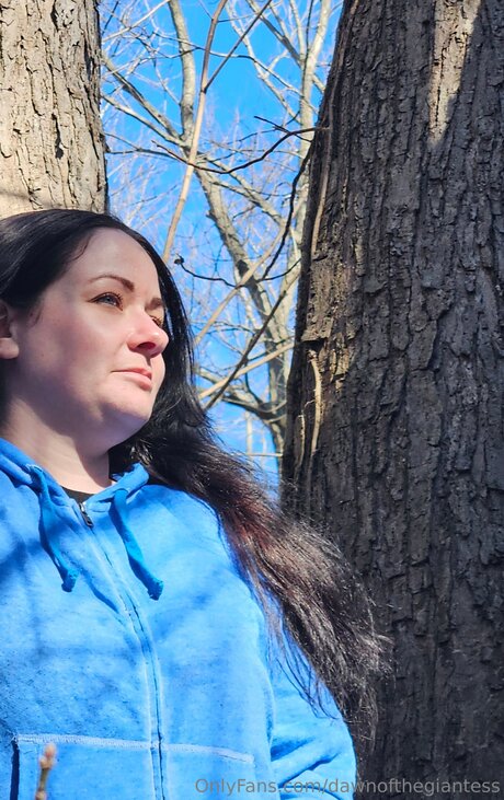 Dawnofthegiantess estrella porno caliente foto