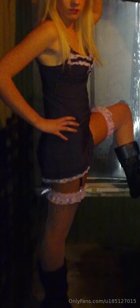 U185127015 actriz caliente recopilación