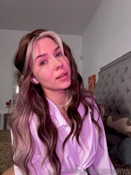 Ariannapetitee estrella porno del sexo galería