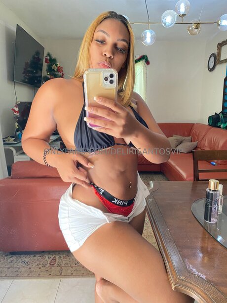 Delirisantosvip hermosa actriz foto