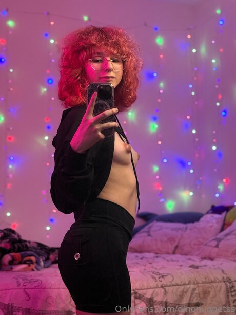 Dinonuggetss estrella erótica galería