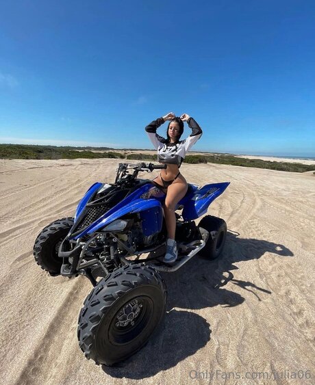 Julieblossom actriz fotos