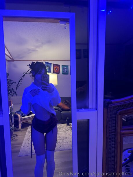 Satansangelfree desnudos estrella galerías