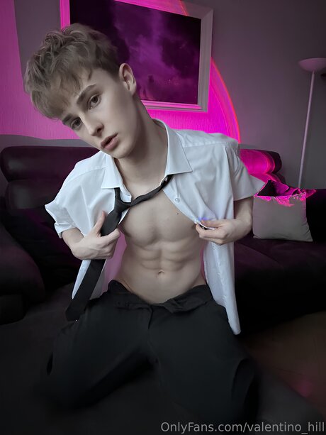 Valentino Hill bonita estrella porno foto