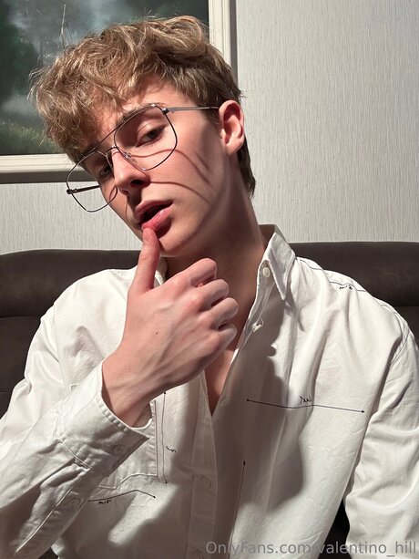 Valentino Hill hermosa estrella porno fotos