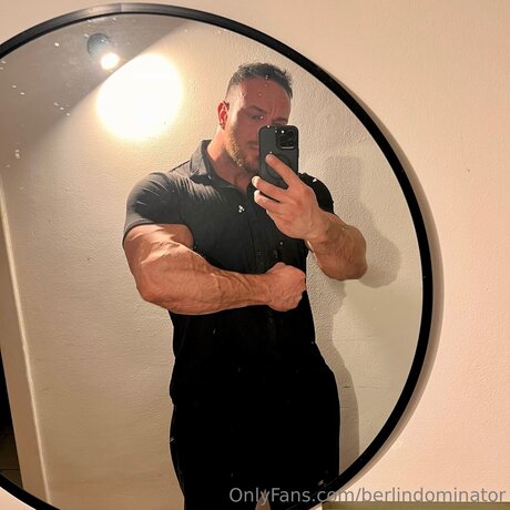 Berlindominator actriz erótica galería