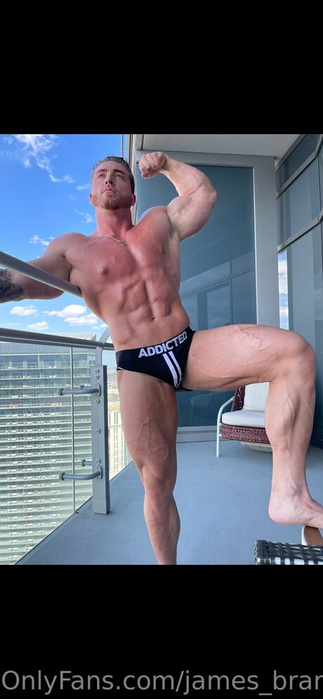 James Brando1 estrella porno sexy galería