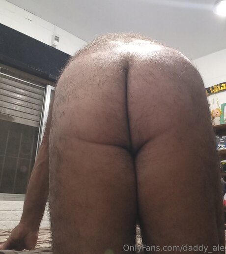 Daddy Ale sexo estrella fotos